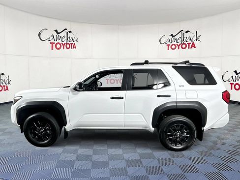 Used 2026 Toyota 4Runner SR5 AWD/4WD image 5