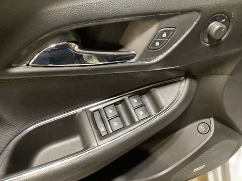 Used 2017 Chevrolet Cruze LT w/ Sun And Sound Package image 23