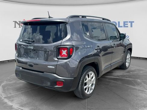 Used 2021 Jeep Renegade Latitude w/ Sun & Sound Group FWD image 5