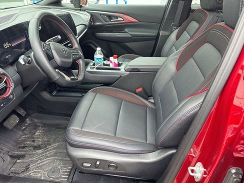 Used 2025 Chevrolet Equinox EV RS w/ Convenience Package II FWD image 9