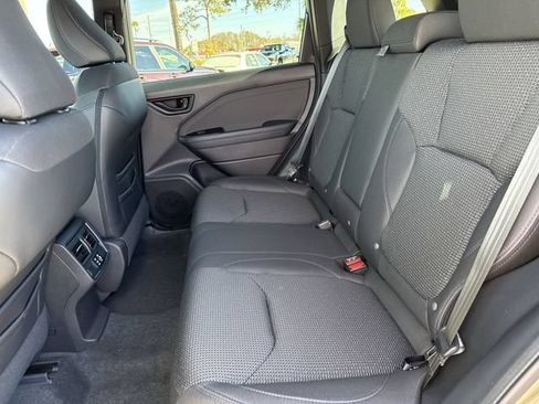 Used 2026 Subaru Forester Premium AWD/4WD image 14
