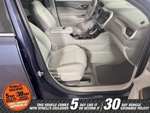 Certified 2018 GMC Acadia SLE w/ LPO, Black Accent Package image 15