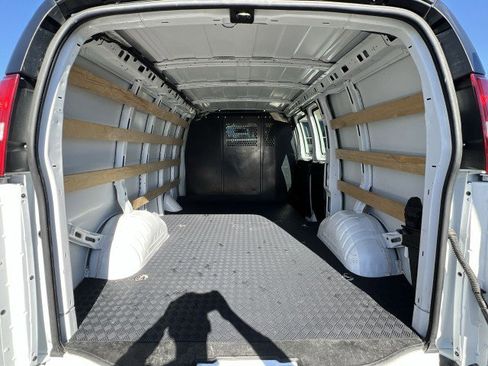 Used 2024 GMC Savana 2500 w/ Driver Convenience Package image 23