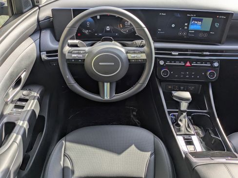 New 2025 Hyundai Tucson SEL image 18