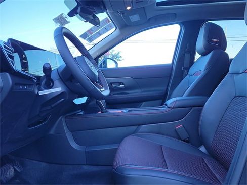 New 2026 Nissan Kicks SR w/ SR Premium Package image 17