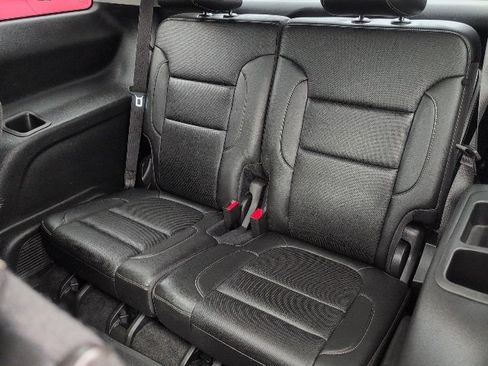 Used 2022 GMC Acadia SLT w/ Elevation Edition image 28