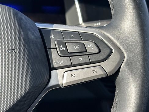 Used 2022 Volkswagen Jetta SE w/ Panoramic Sunroof Package image 24