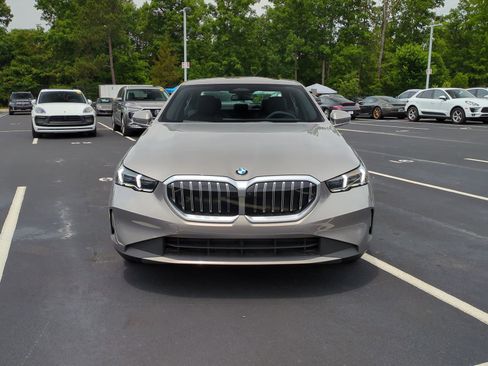 Certified 2026 BMW 530i xDrive w/ Premium Package image 3