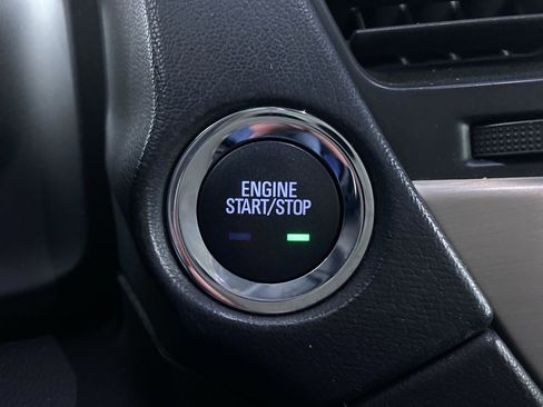 Certified 2018 GMC Yukon Denali w/ Denali Ultimate Package image 9