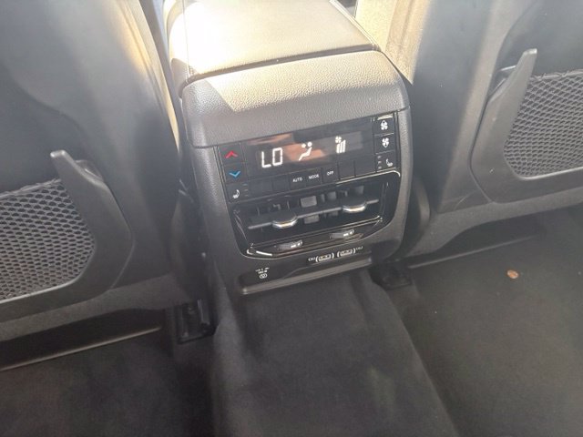 Used 2022 Jeep Grand Cherokee L Limited AWD/4WD image 24