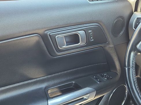 Used 2019 Ford Mustang Premium image 12