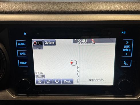 Used 2017 Toyota Tacoma TRD Off-Road image 29