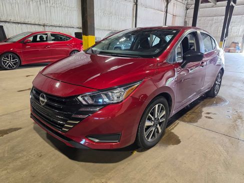 Used 2024 Nissan Versa SV FWD image 1