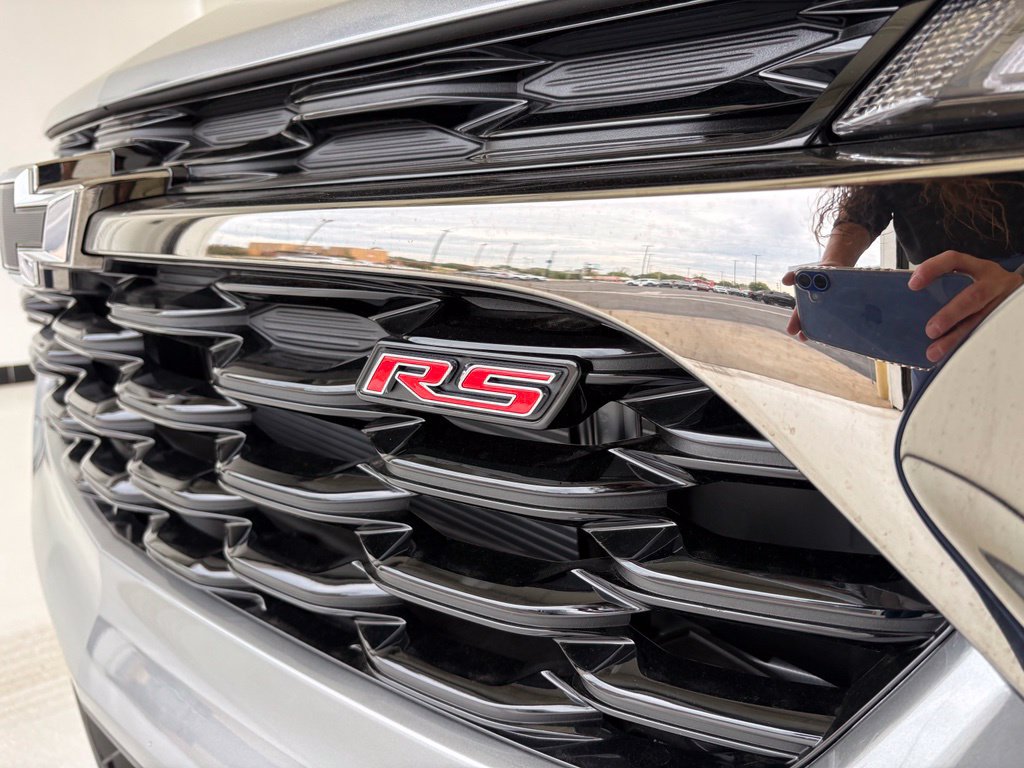 New 2026 Chevrolet Trax RS w/ Sunroof Package FWD image 28