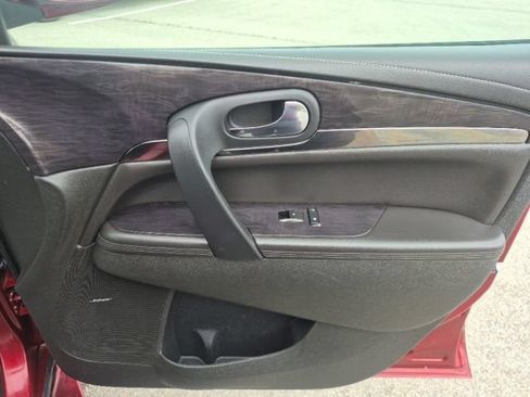 Used 2016 Buick Enclave Leather AWD/4WD image 18