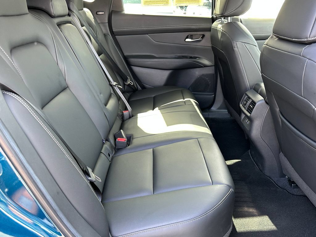 Used 2025 Nissan Murano SL AWD/4WD image 19