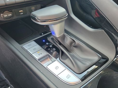 Certified 2024 Hyundai Elantra Limited image 24