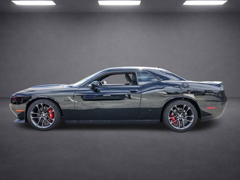 Used 2023 Dodge Challenger R/T w/ Plus Package image 6