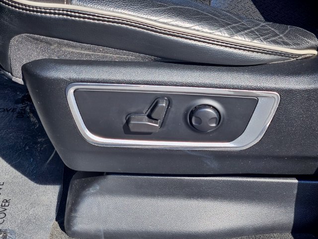 Used 2022 RAM 1500 Laramie AWD/4WD image 16