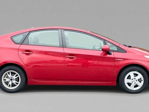 Used 2011 Toyota Prius Four w/ Solar Roof Pkg FWD image 9