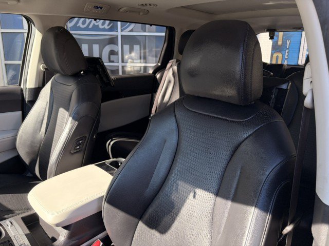 Used 2024 Kia Carnival SX Prestige FWD image 14