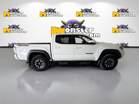 Used 2023 Toyota Tacoma TRD Off-Road w/ Technology Package image 4