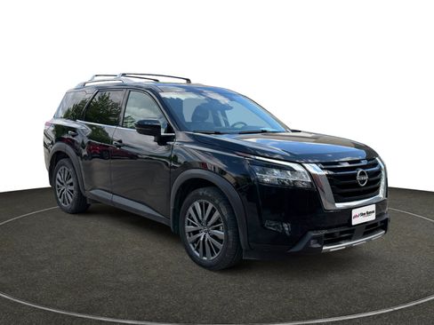 Used 2022 Nissan Pathfinder SL w/ SL Premium Package AWD/4WD image 8