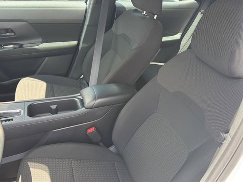 Used 2025 Nissan Kicks S FWD image 27
