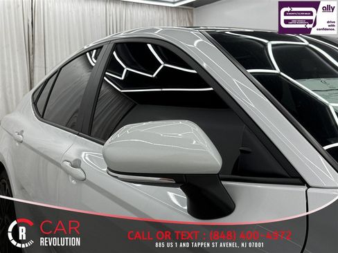 Used 2025 Toyota Camry XSE FWD image 34