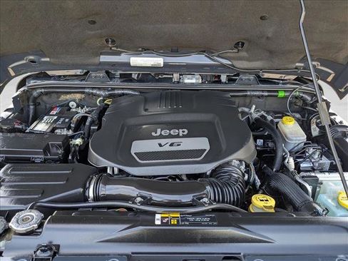 Used 2017 Jeep Wrangler Sahara w/ Connectivity Group image 19