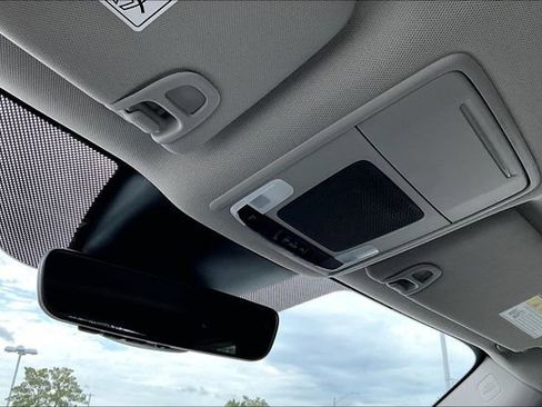 Certified 2025 Honda Pilot EX-L image 24