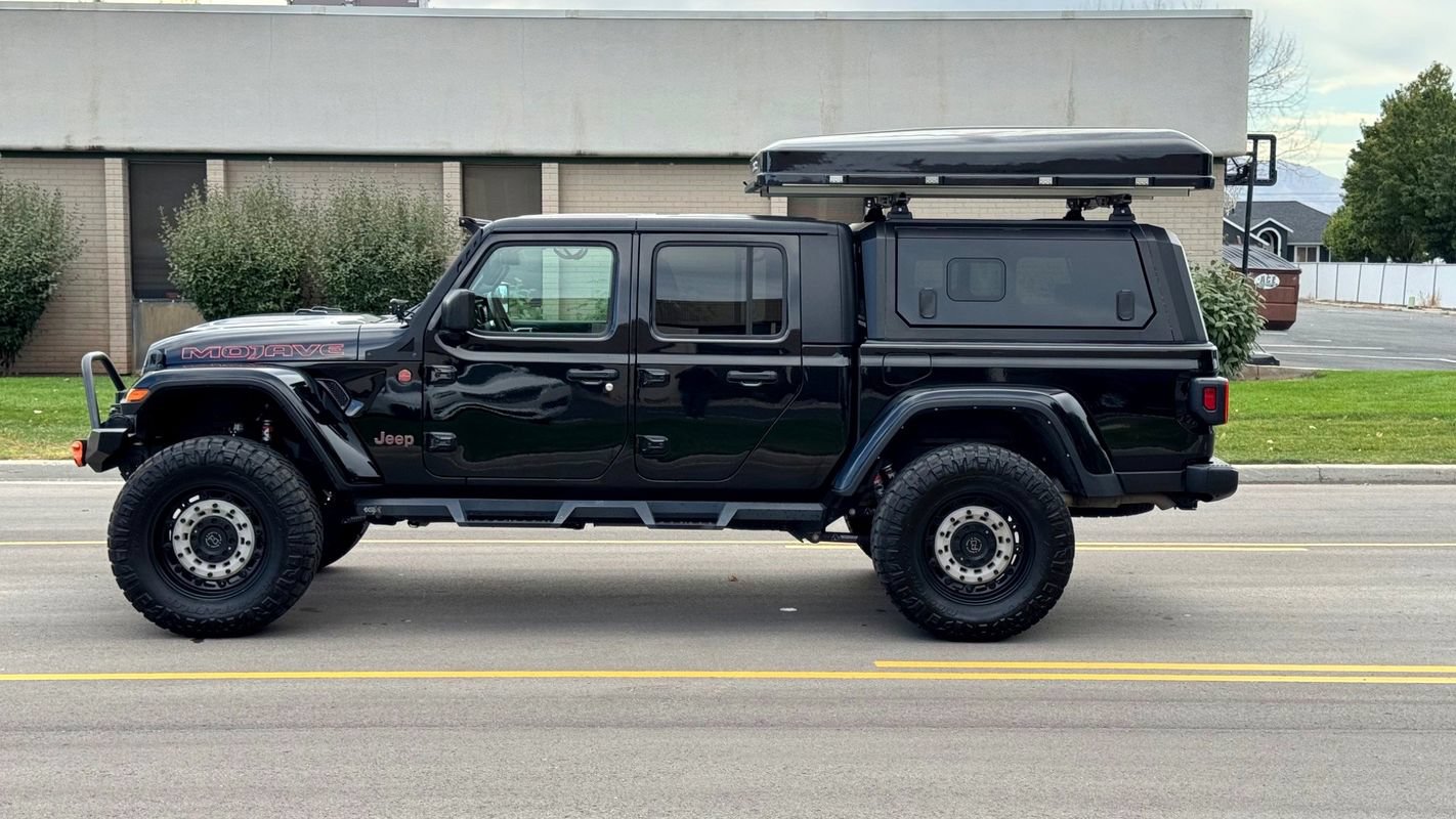 Used 2022 Jeep Gladiator Mojave w/ Cold Weather Group AWD/4WD image 2