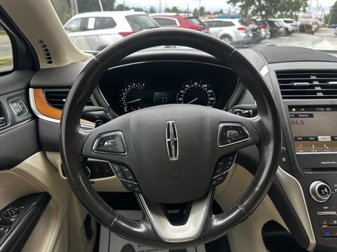 Used 2016 Lincoln MKC Reserve image 24
