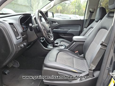 Used 2018 Chevrolet Colorado Z71 image 3