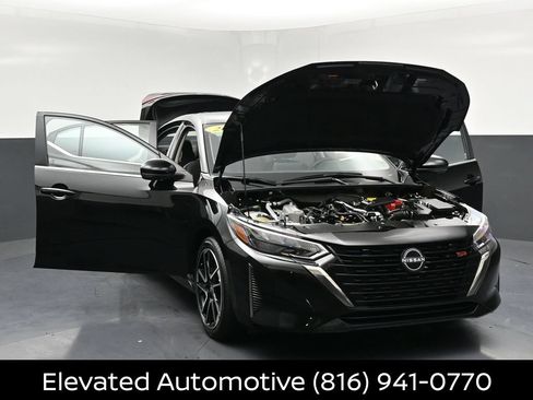 Certified 2025 Nissan Sentra SR w/ SR Premium Package FWD image 38