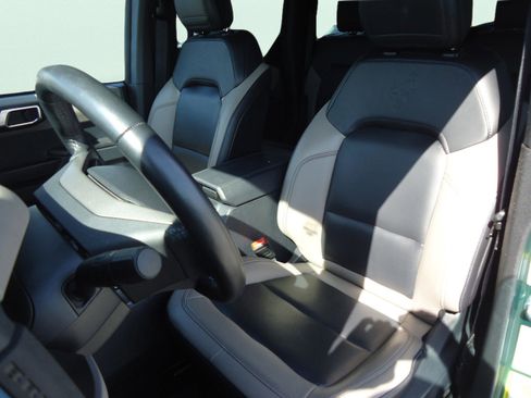 Used 2024 Ford Bronco Wildtrak AWD/4WD image 28