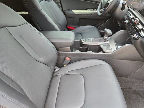 New 2026 Kia Sportage EX FWD image 11