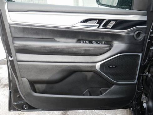 New 2026 Jeep Grand Wagoneer L 4WD w/ Premium Group I image 18