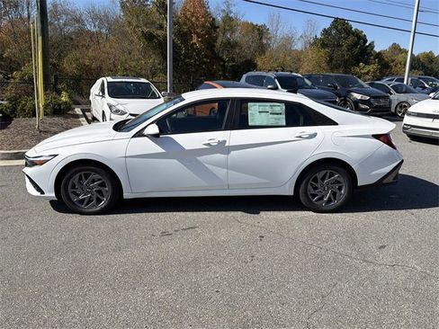 New 2026 Hyundai Elantra Blue image 4