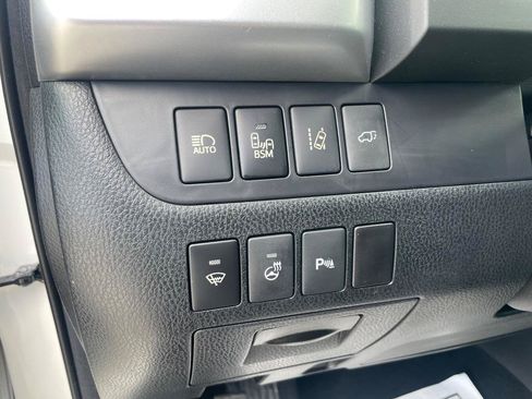Used 2015 Toyota Highlander Limited Platinum AWD/4WD image 14