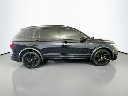 Used 2022 Volkswagen Tiguan SE R-Line FWD image 8