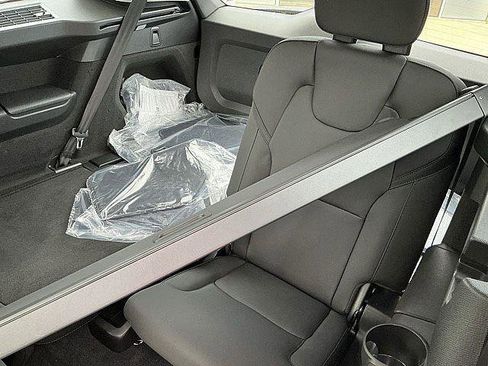 New 2026 Volvo XC90 T8 Plus w/ Protection Package AWD/4WD image 13