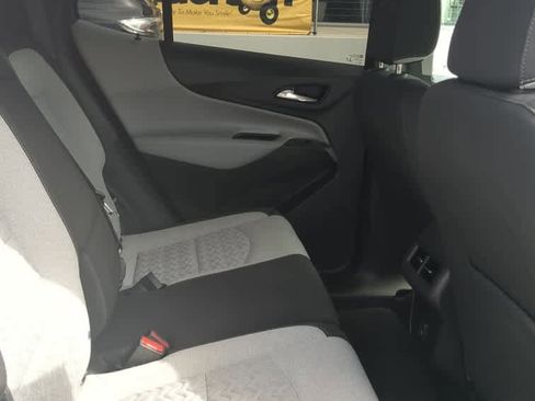 Used 2022 Chevrolet Equinox LS image 19