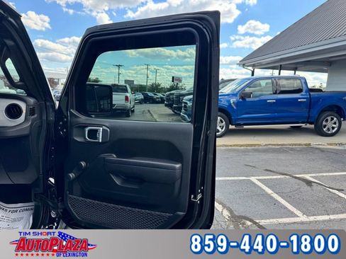 Used 2024 Jeep Gladiator Sport AWD/4WD image 45
