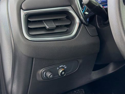 Used 2023 Chevrolet Equinox LT w/ LPO, Floor Liner Package AWD/4WD image 10