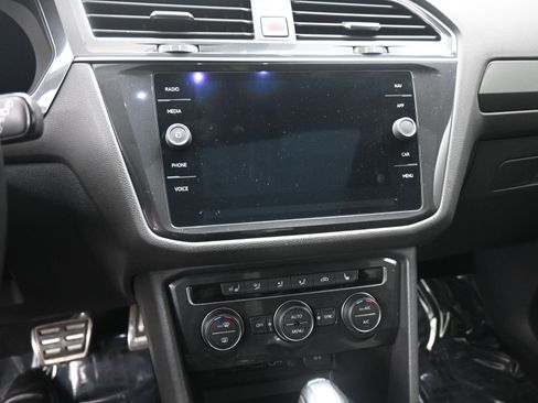 Used 2019 Volkswagen Tiguan SEL Premium R-Line image 15