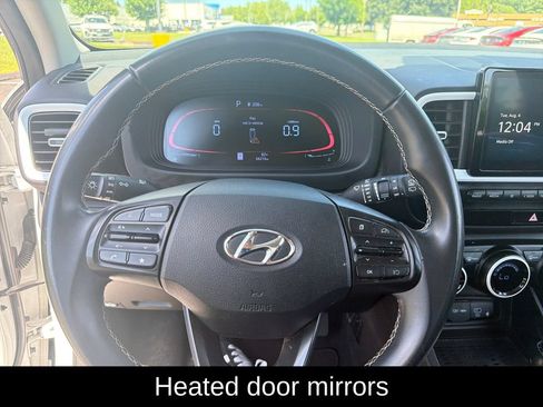 Certified 2023 Hyundai Venue Limited FWD image 15