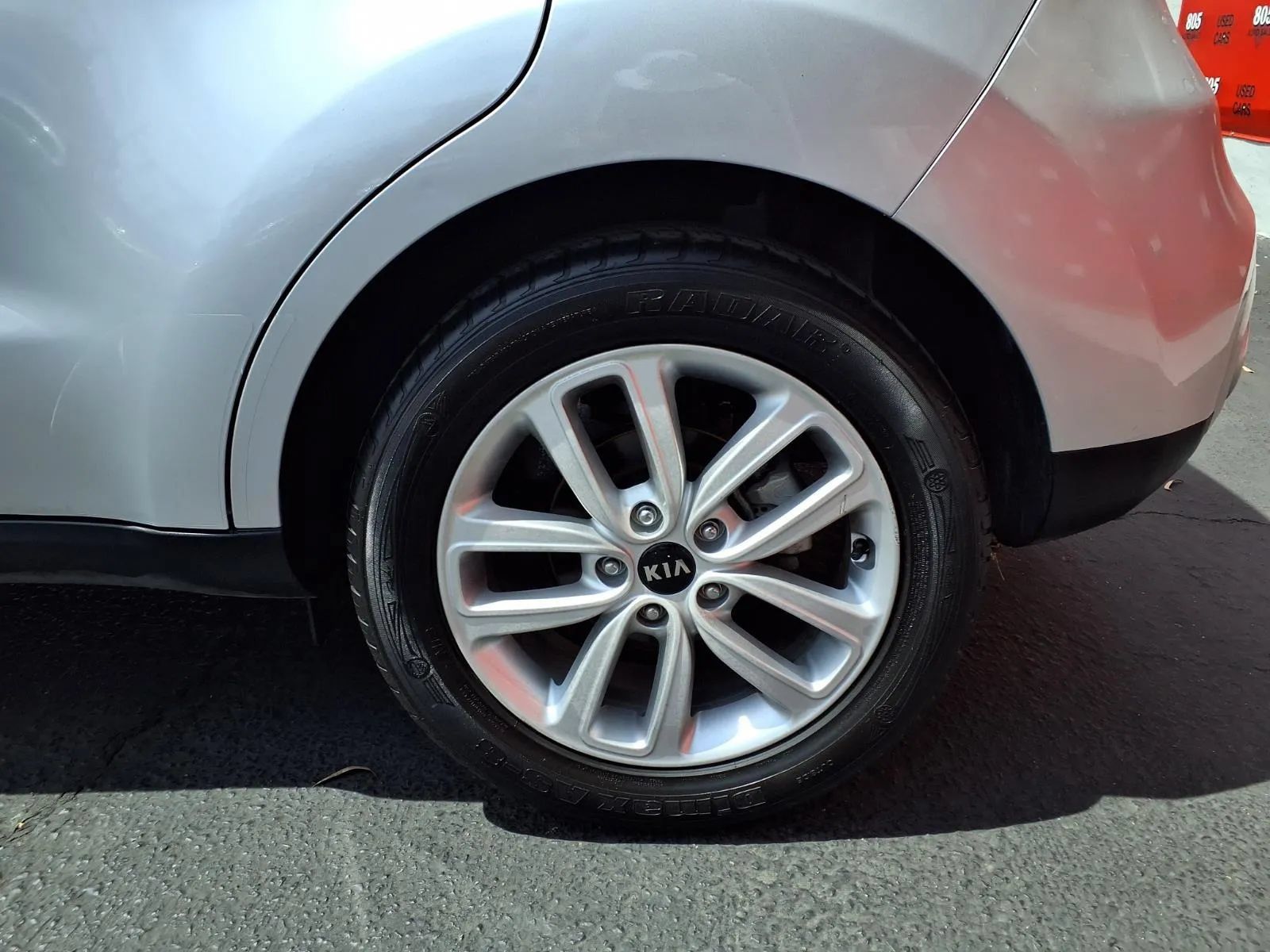 Used 2019 Kia Soul + FWD image 10
