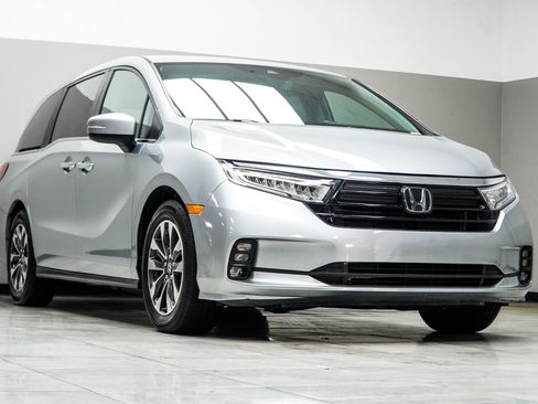 Used 2024 Honda Odyssey EX-L image 4