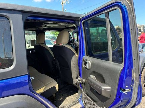 Used 2018 Jeep Wrangler Unlimited Sport AWD/4WD image 10